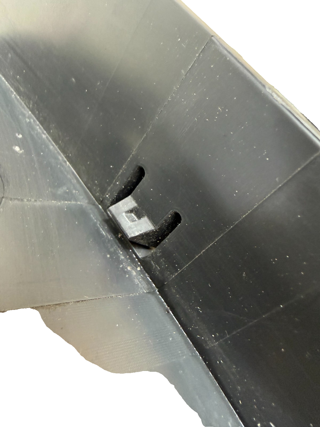 2017-2023 TESLA MODEL 3 FRONT RIGHT UPPER BUMPER BRACKET 1084170-00-B