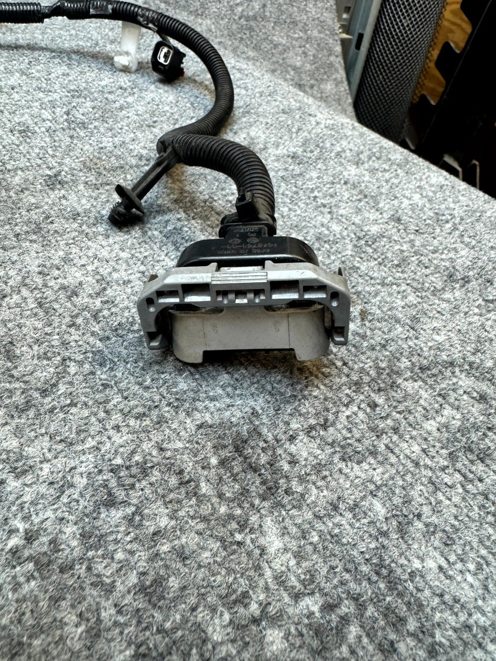 2017 - 2023 TESLA MODEL 3 REAR SUBFRAME WIRING HARNESS CABLE OEM, 2067968-01-C