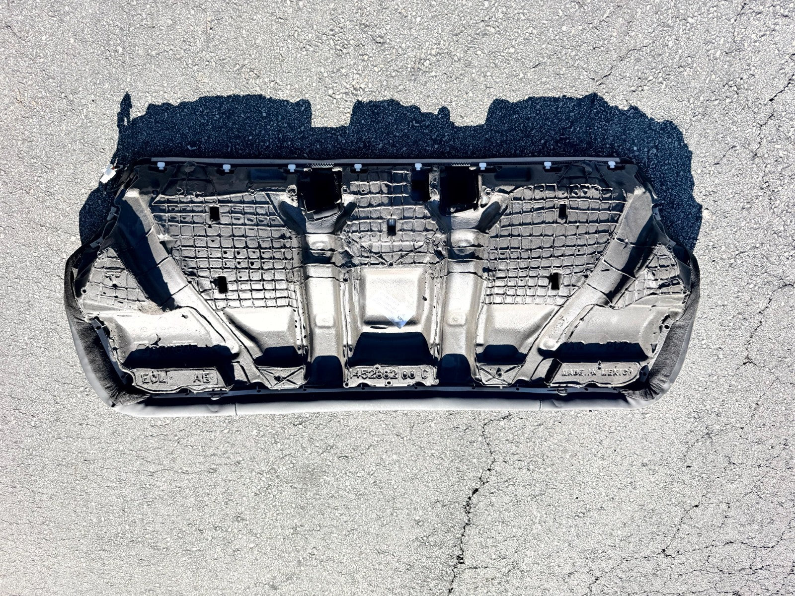 ♦️17-23 TESLA MODEL 3 REAR 2ND ROW BOTTOM LOWER SEAT CUSHION OEM, 1452685-00-C