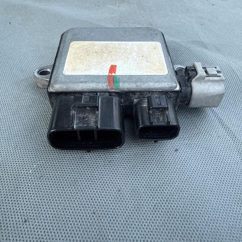 12-20 Tesla Model S Front Left OR Right Cooling Fan Relay Module OEM, 1G04119700