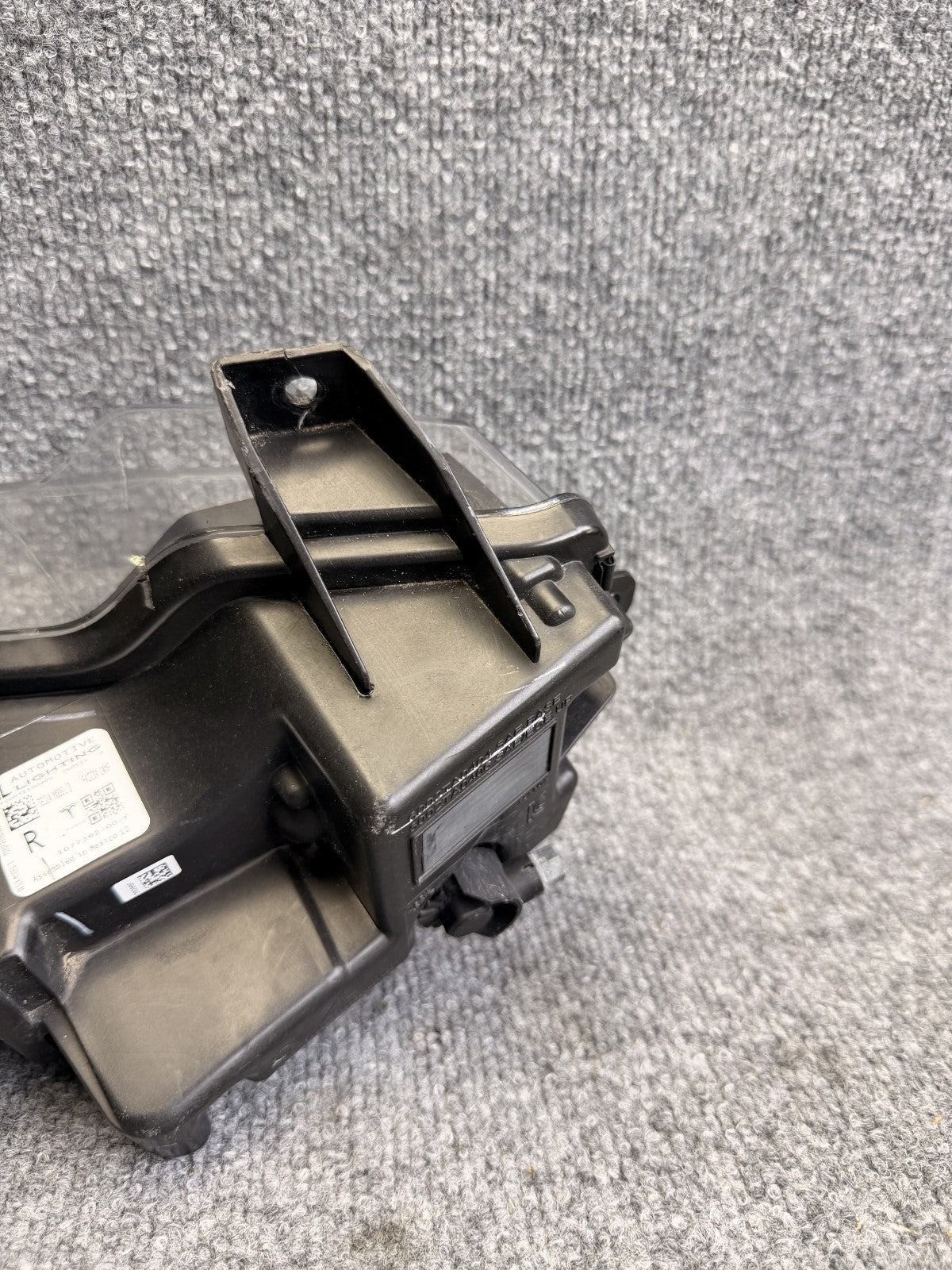 2017 - 2024 TESLA MODEL Y/3 FRONT RIGHT SIDE FOG LIGHT ASSY OEM, 1077392-00-f