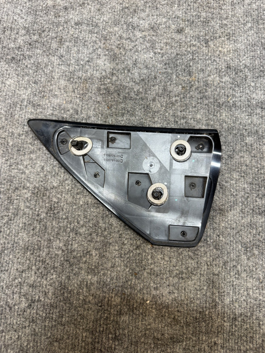 2017-2023 TESLA MODEL 3 RIGHT CHARGE PORT DOOR REFLECTOR & COVER OEM, 110977400C
