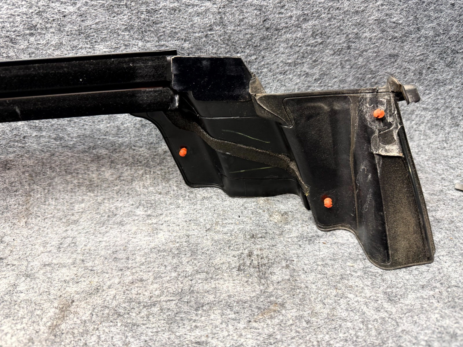 ♦️2017-2023 TESLA MODEL 3 REAR RIGHT DOOR INNER WEATHERSTRIP OEM, 1090504-00-F