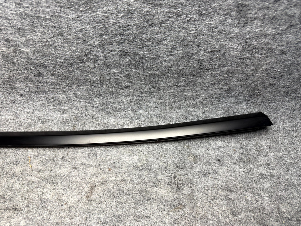 ♦️17-23 TESLA MODEL 3 REAR RIGHT DOOR WINDOW OUTER BELT MOLDING OEM, 108074600F