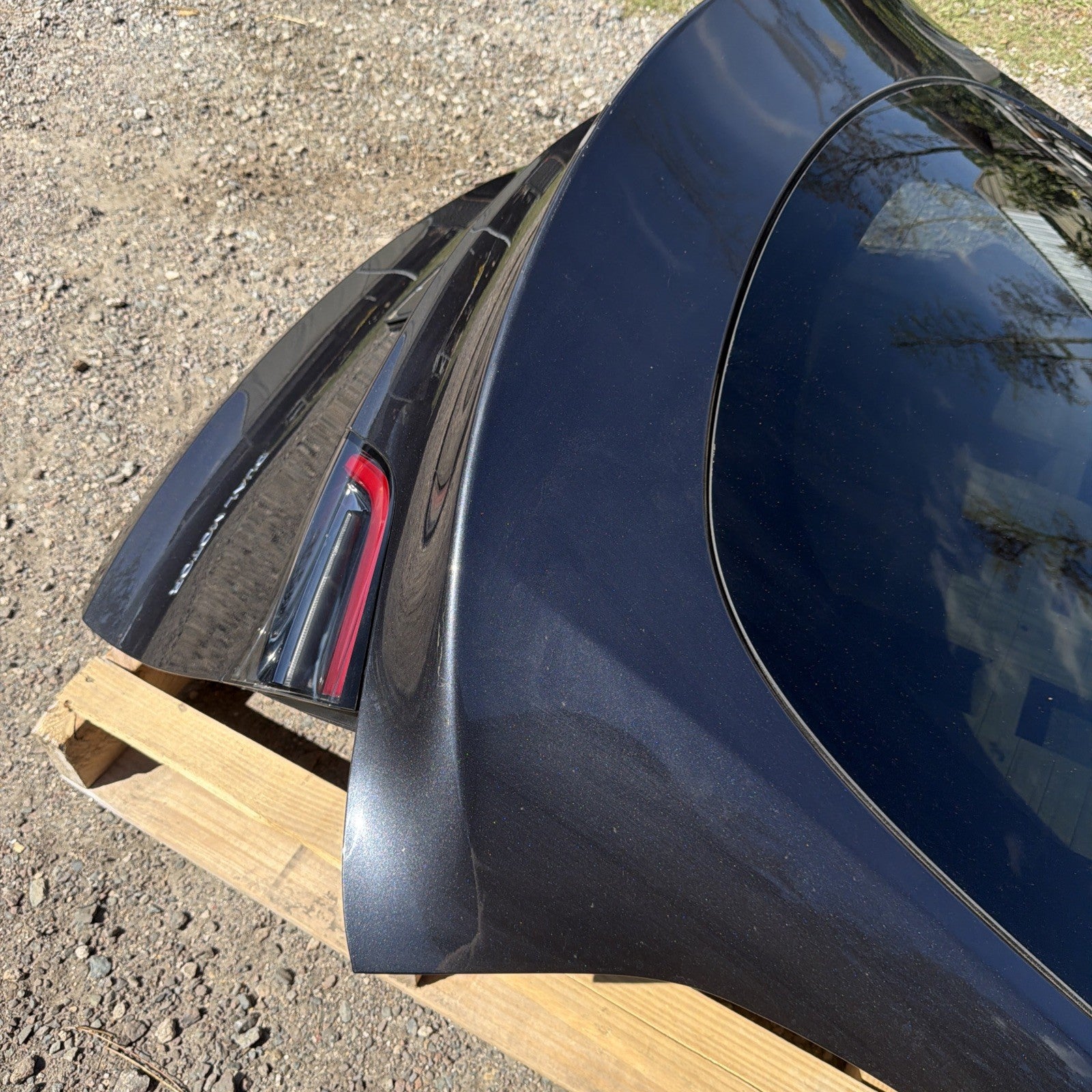 Tesla Model Y 2020-2024 OEM Rear trunk lid liftgate 1493410-E0-A
