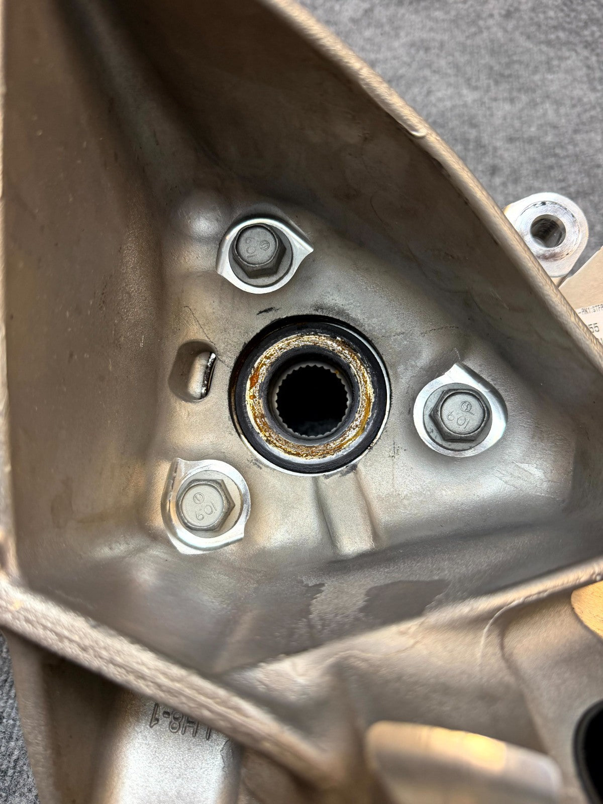 2020-2024 TESLA MODEL Y REAR LEFT SPINDLE KNUCKLE HUB & SHIELD OEM, 1188411-00-G