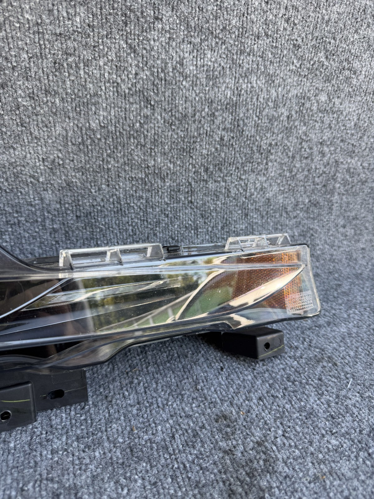 2017 - 2024 TESLA MODEL 3 Y FRONT RIGHT SIDE LED FOG LIGHT OEM, 1077390-00-F