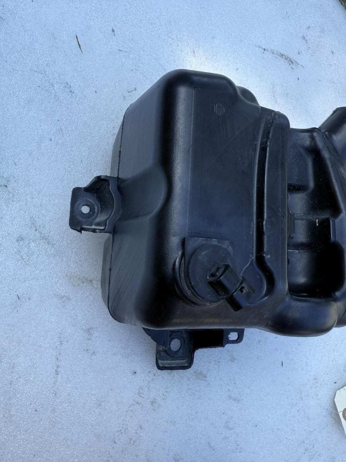 ♦️16-20 TESLA MODEL X WINDSHIELD WASHER FLUID RESERVOIR TANK OEM, 1056767-00-C
