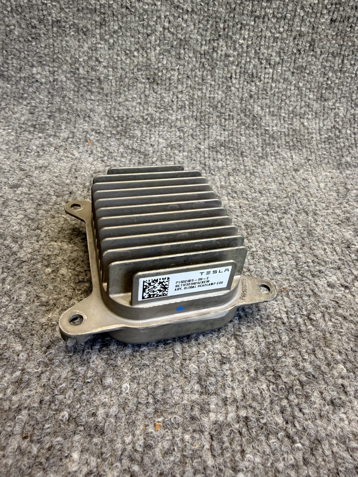 2017-2024 TESLA MODEL 3 Y HEADLIGHT BALLAST CONTROL MODULE UNIT OEM 1532925-09-E