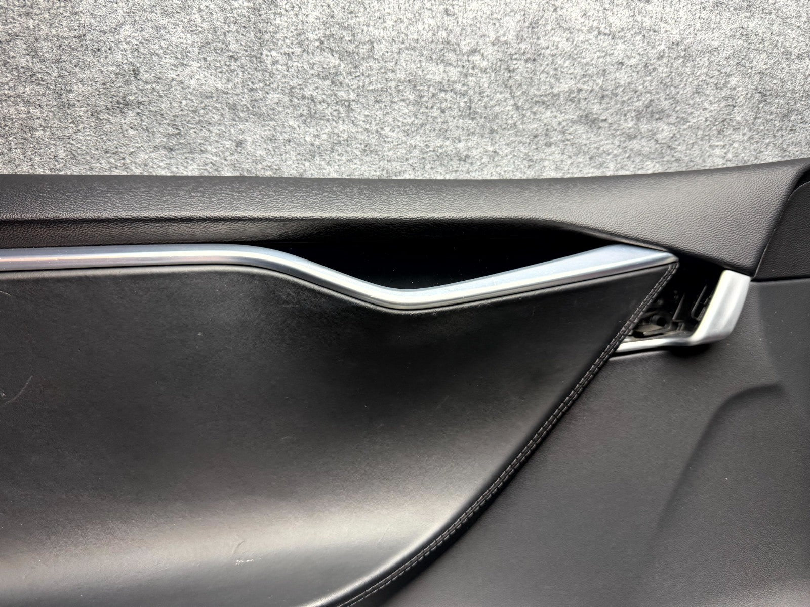 ♦️12-20 TESLA MODEL S FRONT LEFT SIDE INTERIOR DOOR PANEL TRIM OEM, 6006071-09-L