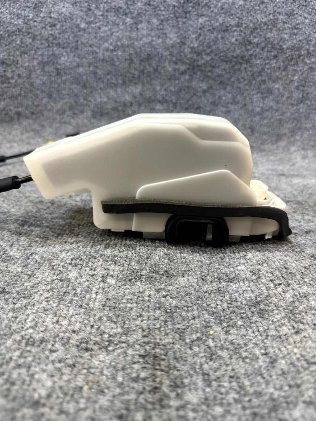 2017-2023 TESLA MODEL 3 RIGHT REAR DOOR LOCK LATCH ACTUATOR OEM, 1068969-00-F