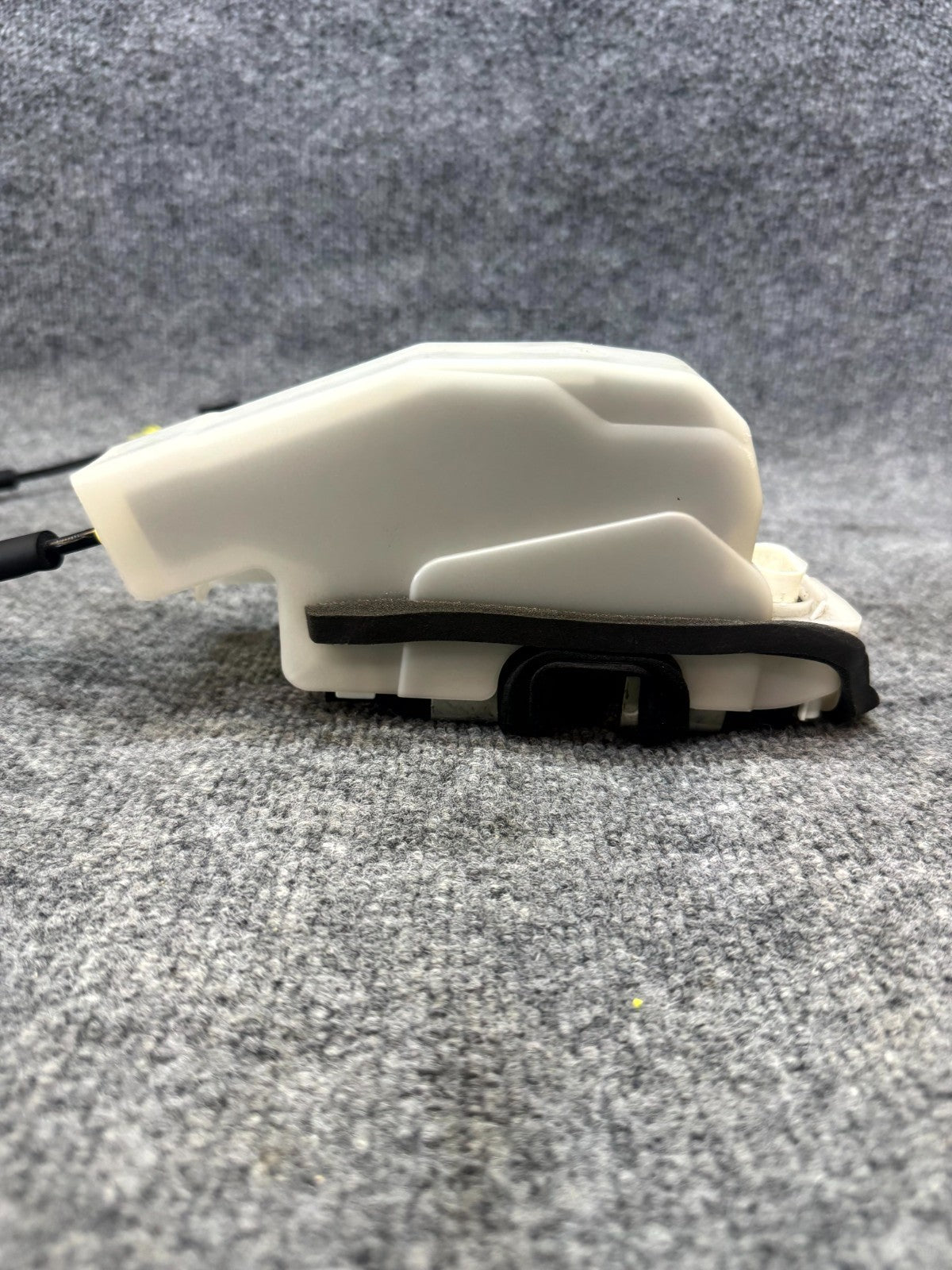 2017-2023 TESLA MODEL 3 RIGHT REAR DOOR LOCK LATCH ACTUATOR OEM, 1068969-00-F