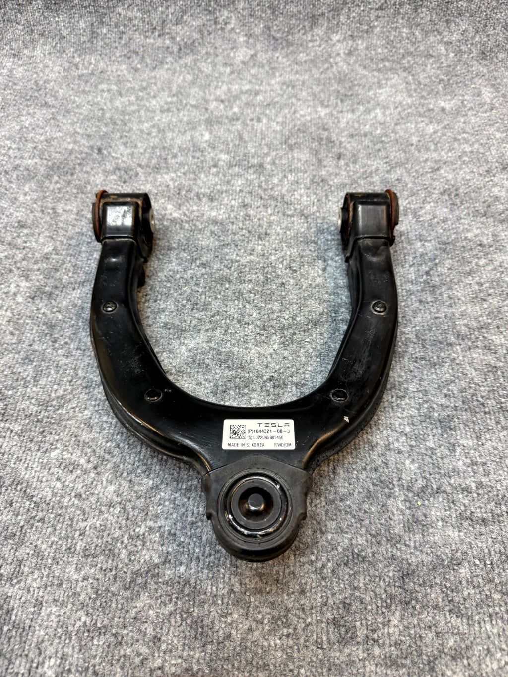 2020 - 2024 TESLA MODEL Y FRONT LEFT SIDE UPPER CONTROL ARM OEM, 1044321-00-J