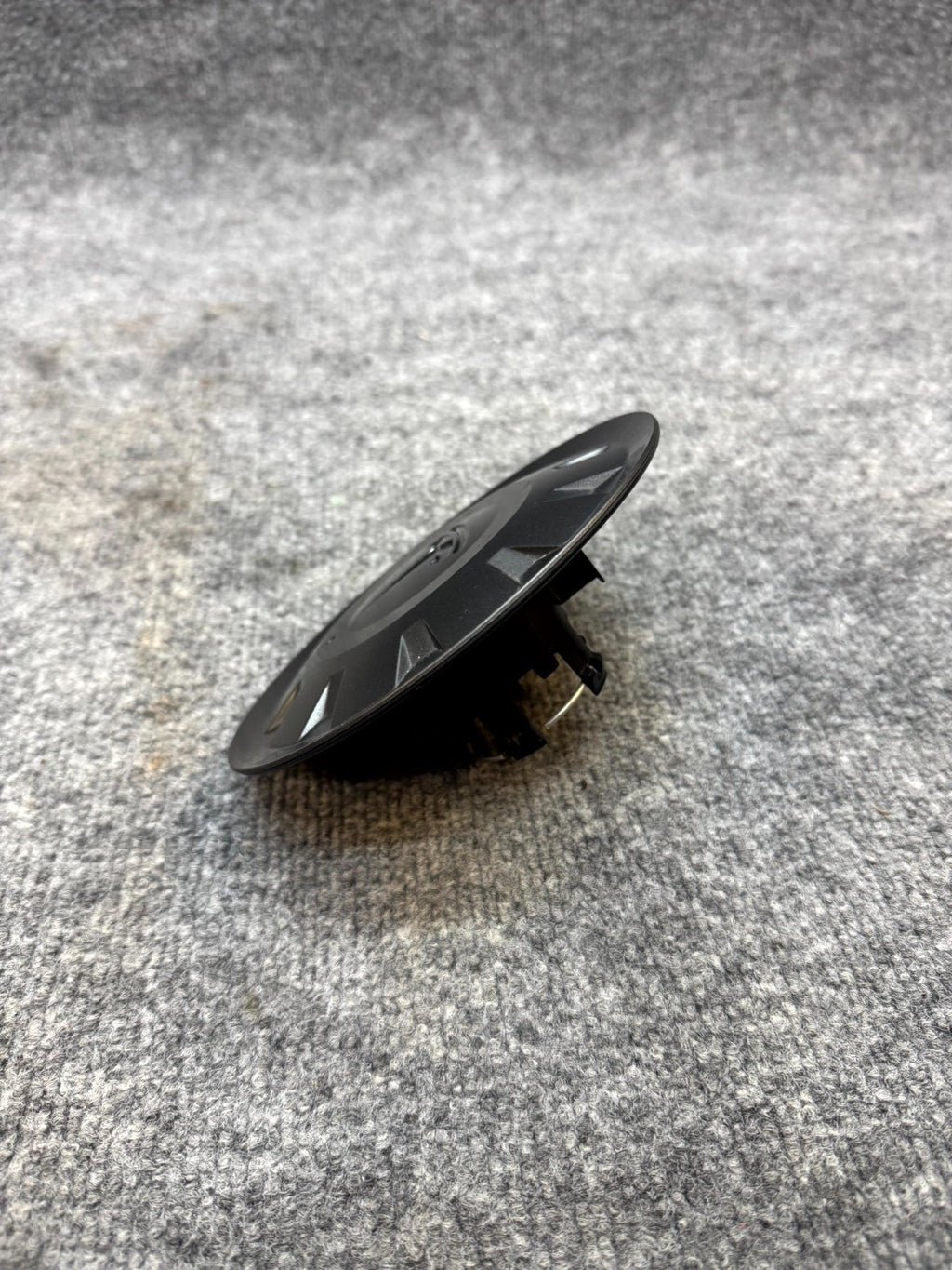 2020 - 2024 TESLA MODEL Y UBERTURBINE CHARCOAL CENTER CAP OEM, 1188236-00-A