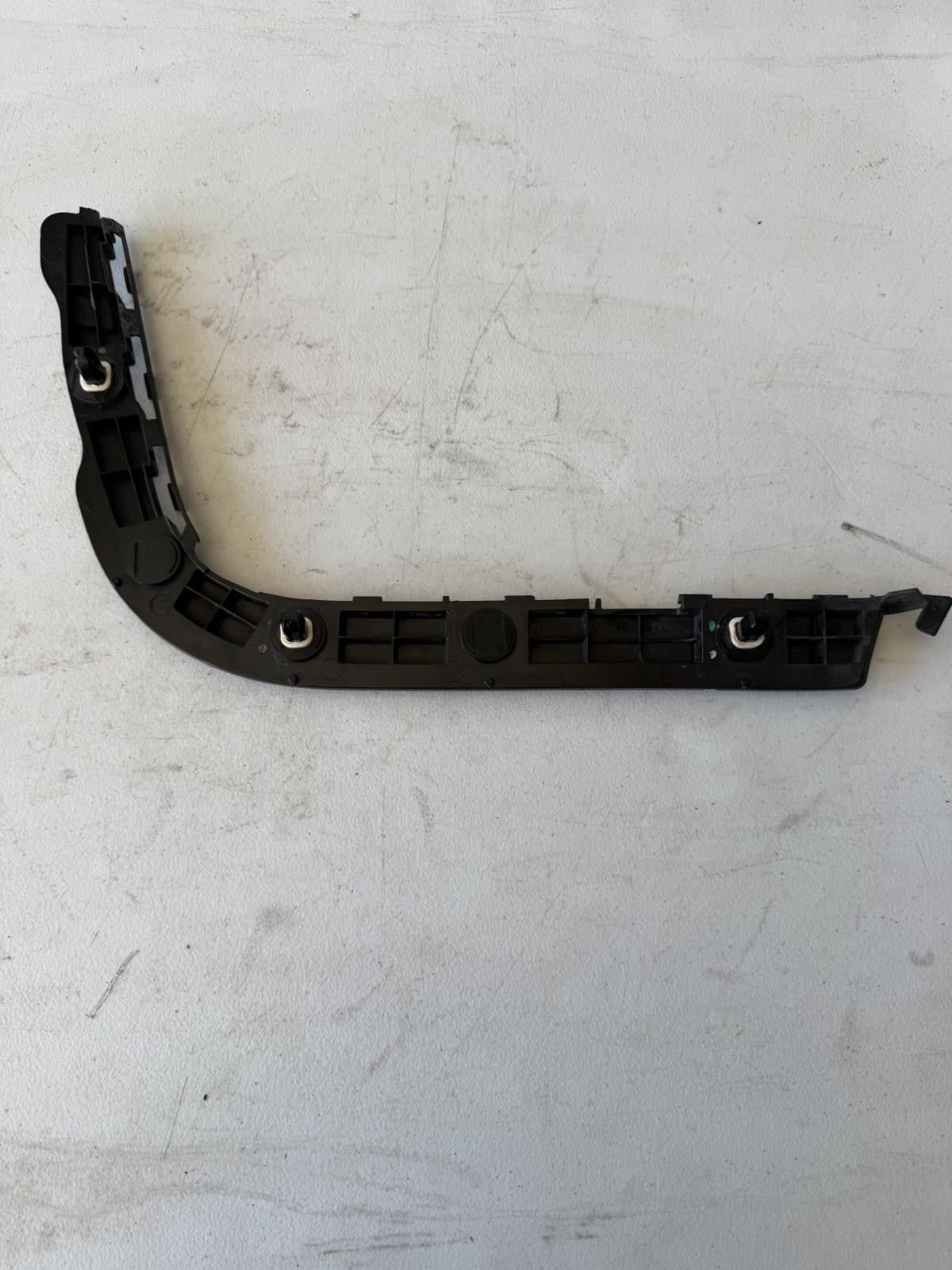 ♦️17–23 TESLA MODEL 3 REAR LEFT BUMPER SUPPORT WING BRACKET OEM, 1083990-00-K