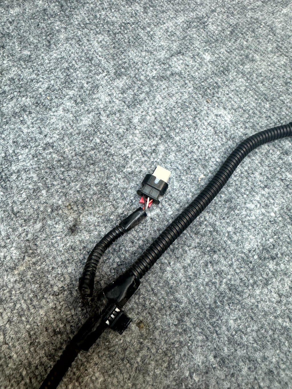 2020 - 2024 TESLA MODEL Y REAR BUMPER WIRING HARNESS CABLE OEM, 1489046-00-C