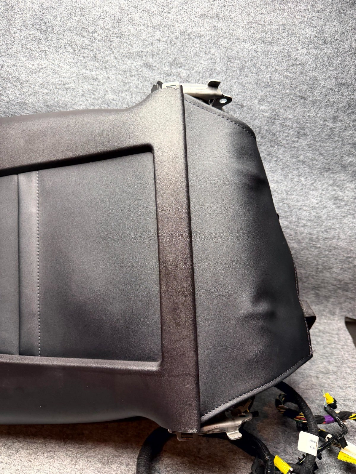 ♦️2017 - 2023 TESLA MODEL 3 FRONT RIGHT SEAT BACK PANEL COVER OEM, 902182A-BK-J