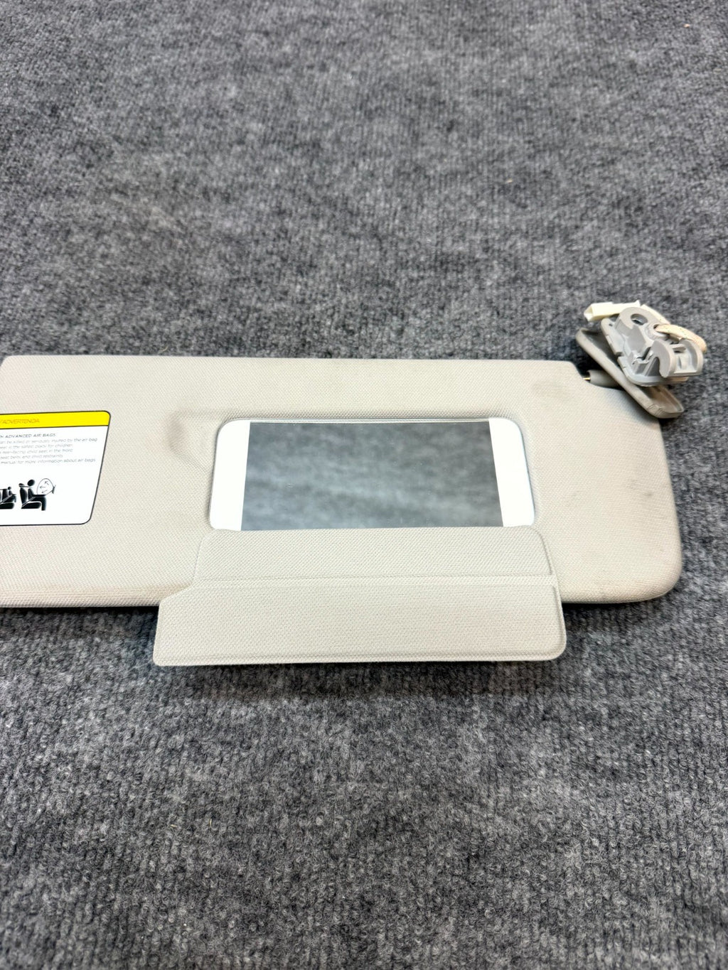 2020 - 2024 TESLA MODEL Y FRONT RIGHT SIDE SUNVISOR SUN VISOR OEM, 1490406-01-B