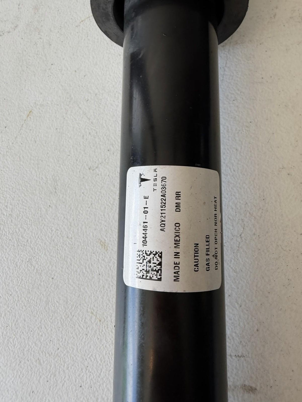 ♦️17 - 23 TESLA MODEL 3 REAR LEFT & RIGHT SHOCK STRUT ABSORBER OEM, 1044461-01-E