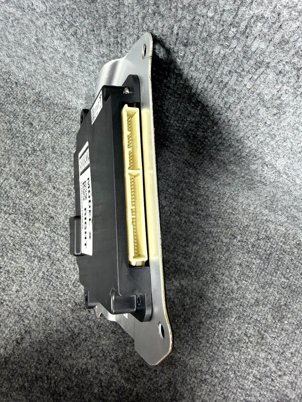 16-20 Tesla Model X Front Right Side Door Control Module Unit OEM, 105018300F
