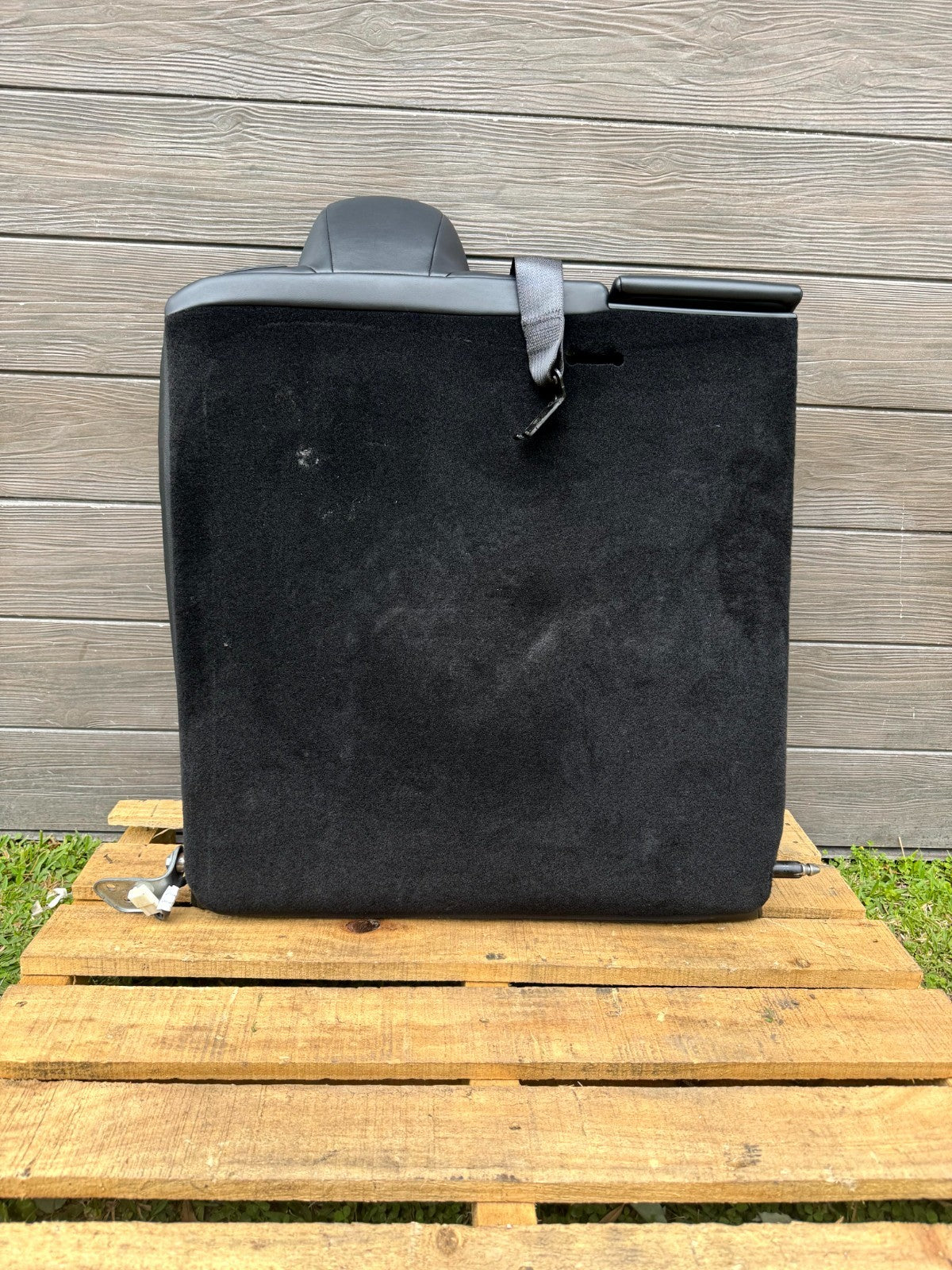 2020-2024 TESLA MODEL 3 REAR RIGHT UPPER 2ND ROW SEAT CUSHION OEM, 1452806-00-C