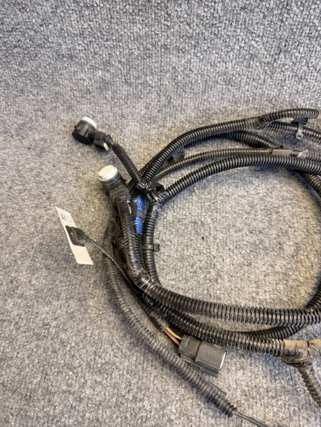 16-20 TESLA MODEL X REAR BUMPER PARKING ASSIST SENSOR WIRE HARNESS AND SENSORS