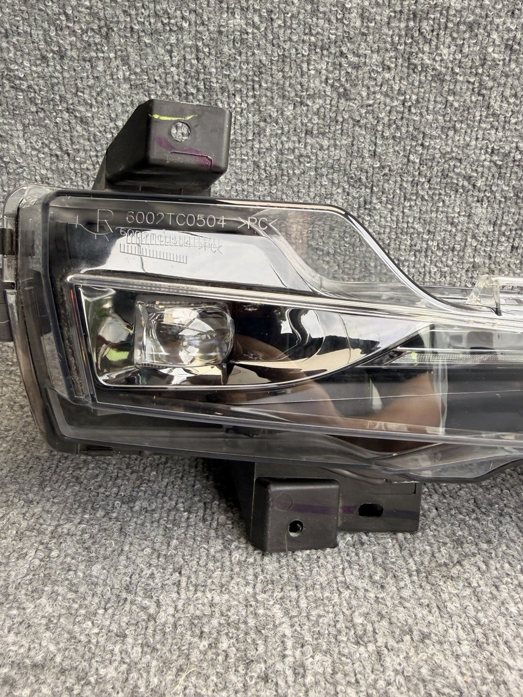 OEM 2017-2025 Tesla Model 3/Y LED Lower Front Fog Light 3-Pin 1077392-00-F