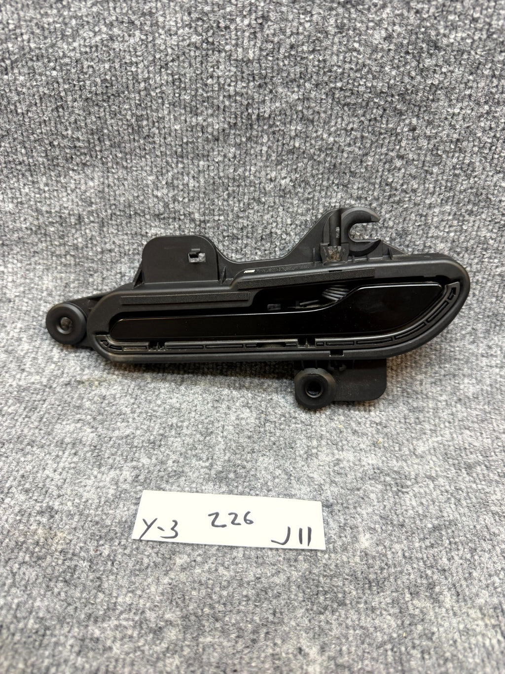 2020 - 2024 TESLA MODEL Y FRONT/REAR LEFT SIDE DOOR HANDLE OEM, 1528114-00-D