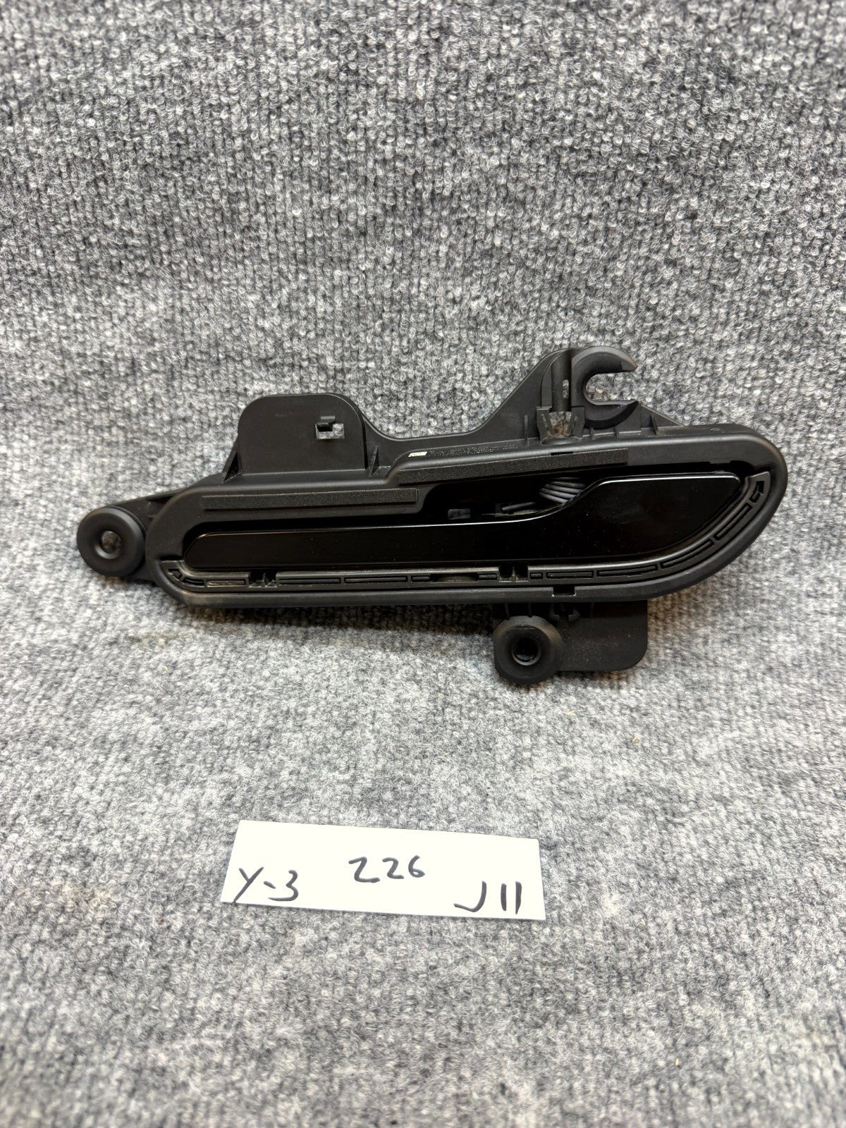2020 - 2024 TESLA MODEL Y FRONT/REAR LEFT SIDE DOOR HANDLE OEM, 1528114-00-D