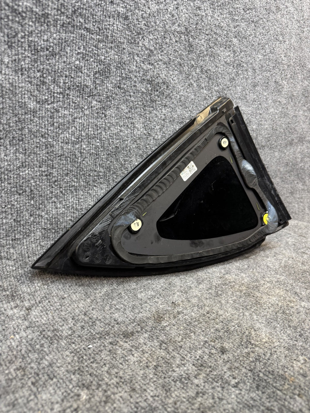 2020 – 2024 TESLA MODEL Y REAR LEFT SIDE QUARTER WINDOW GLASS OEM, 1495740-00-H