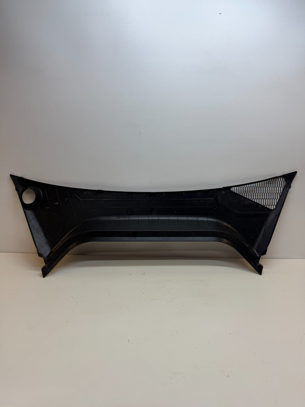 2012-2016 TESLA MODEL S FRONT COWL UNDERHOOD APRON 1006329-00-E