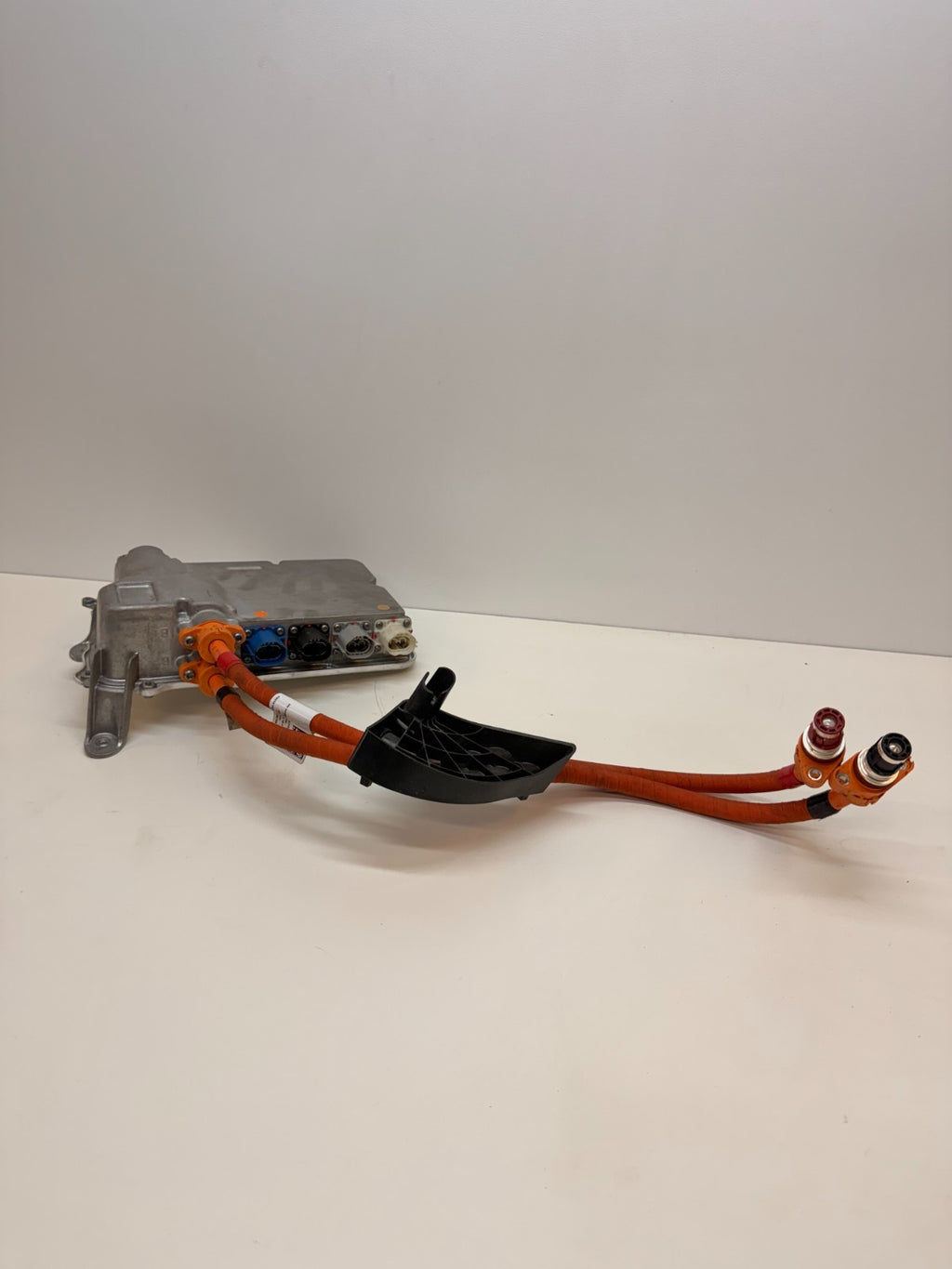 2016-2021 TESLA MODEL S COMPUTER MODULE JUNCTION BOX /W CABLE 1059891-00-E