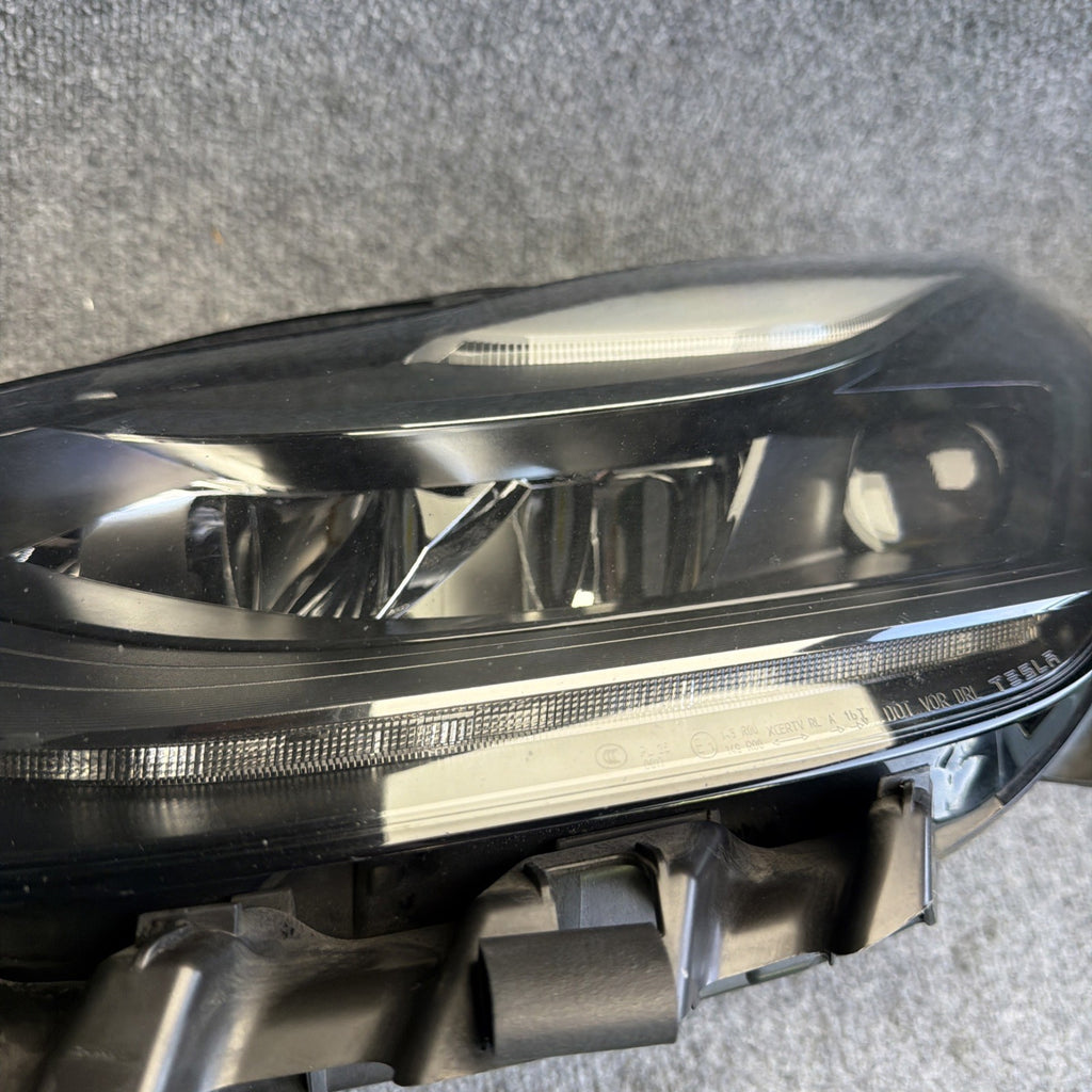 2021-2023 TESLA MODEL 3 HEADLIGHT LEFT DRIVER LED 1514952-00-D OEM