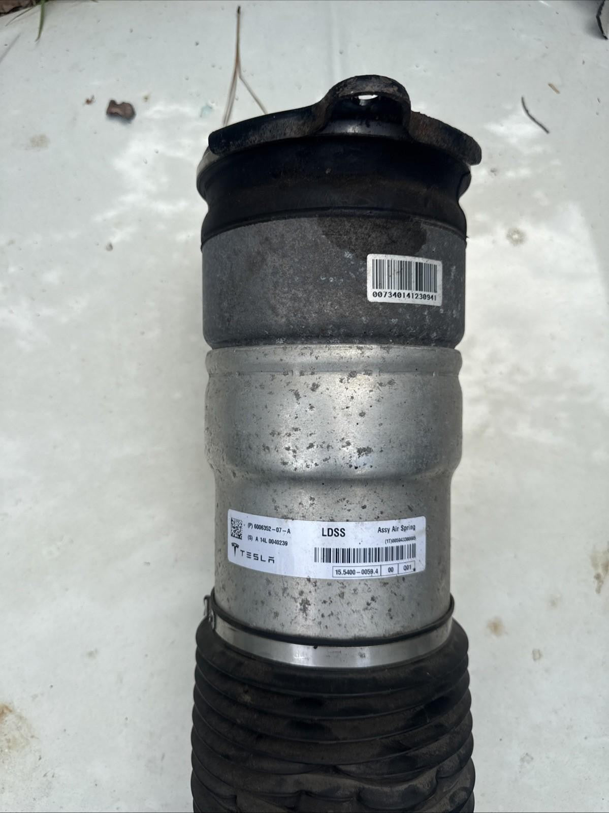 ♦️12-15 TESLA MODEL S REAR LEFT SIDE SHOCK STRUT ABSORBER OEM, 6006352-07-A
