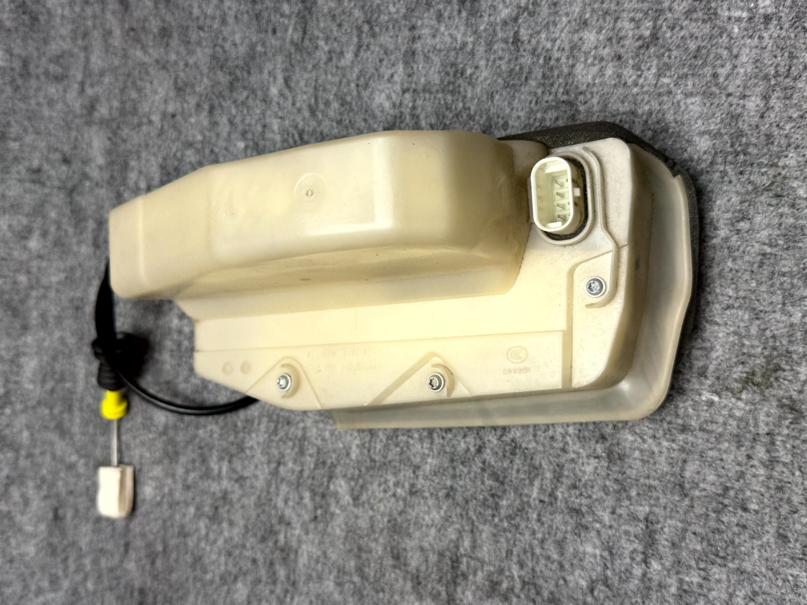 ♦️17-23 TESLA MODEL 3 REAR LEFT SIDE DOOR LATCH LOCK ACTUATOR OEM, 1068970-00-L