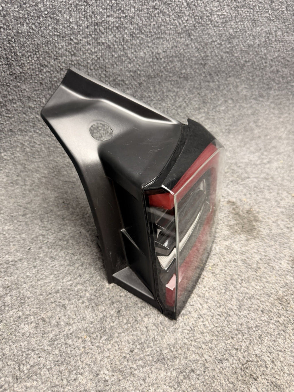 2021-2023 Tesla Model 3 Tail Lamp Rear Bodyside Right 1077398-00-H