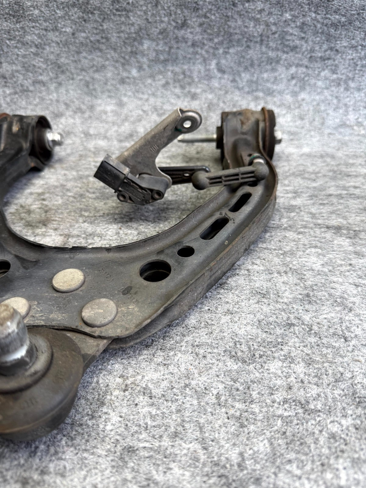 ♦️2012 - 2020 TESLA MODEL S FRONT RIGHT SIDE UPPER CONTROL ARM OEM, 1043966-00-A