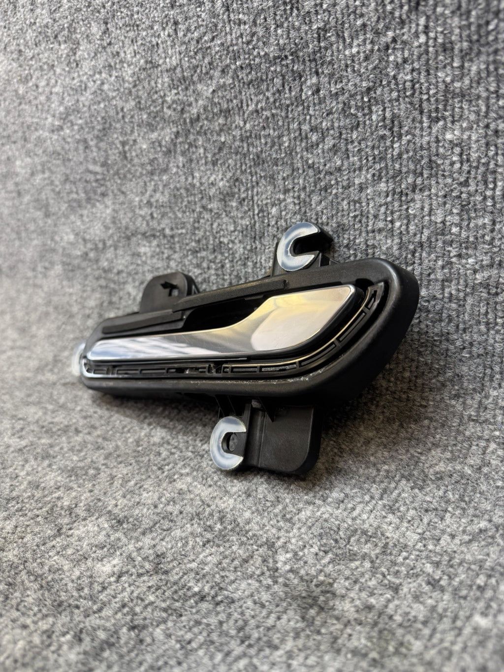 17-20 Tesla Model 3 Front = Rear Left Exterior Door Handle Outer 1081831-99-F