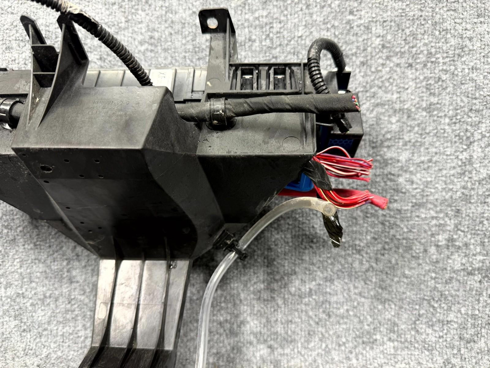 16-20 Tesla Model X Front Frunk Fuse Relay Junction Box Module OEM, 1046331-00-C