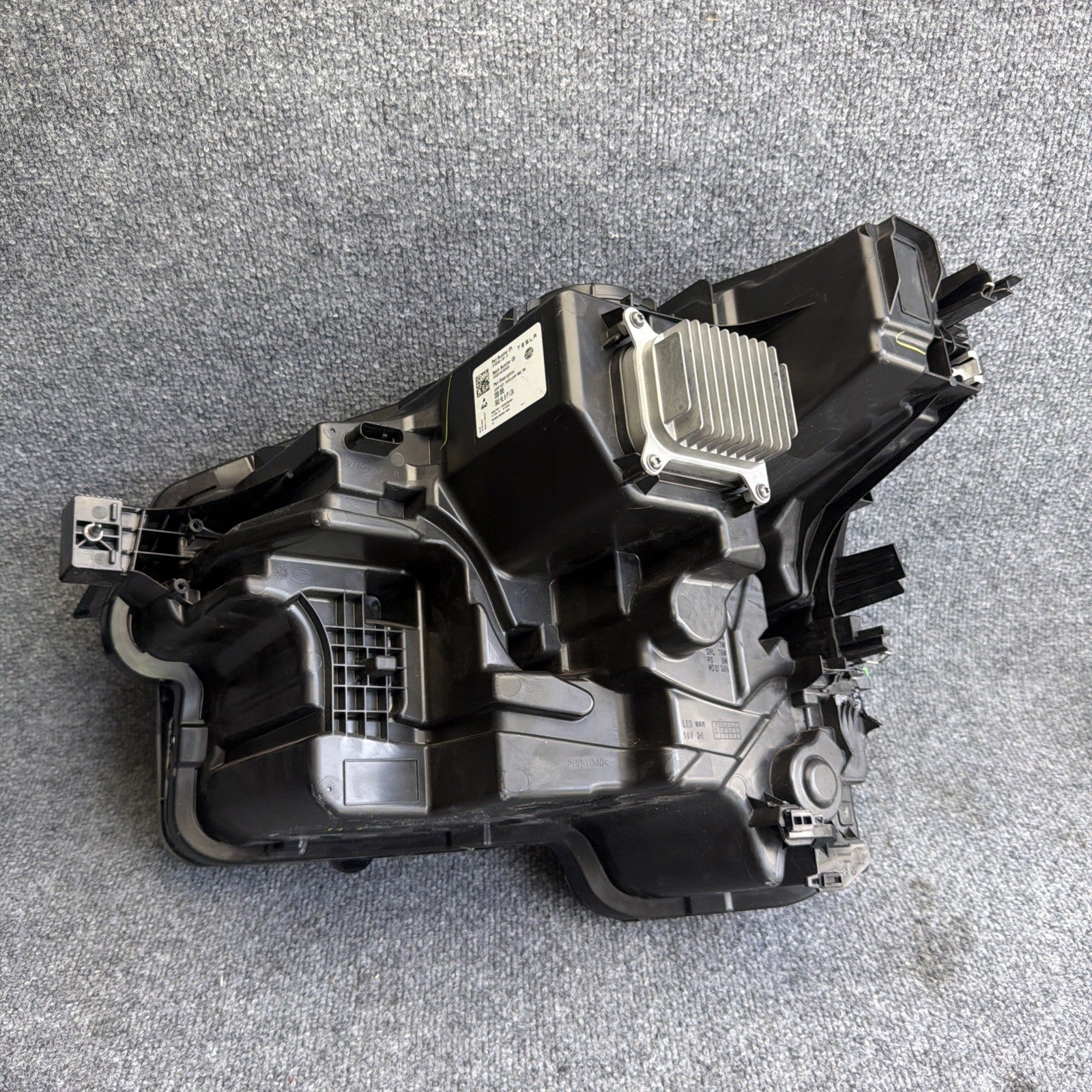 2025 2026 Tesla Model Y Juniper LED RH Right Side Headlight 1918348-00-D OEM