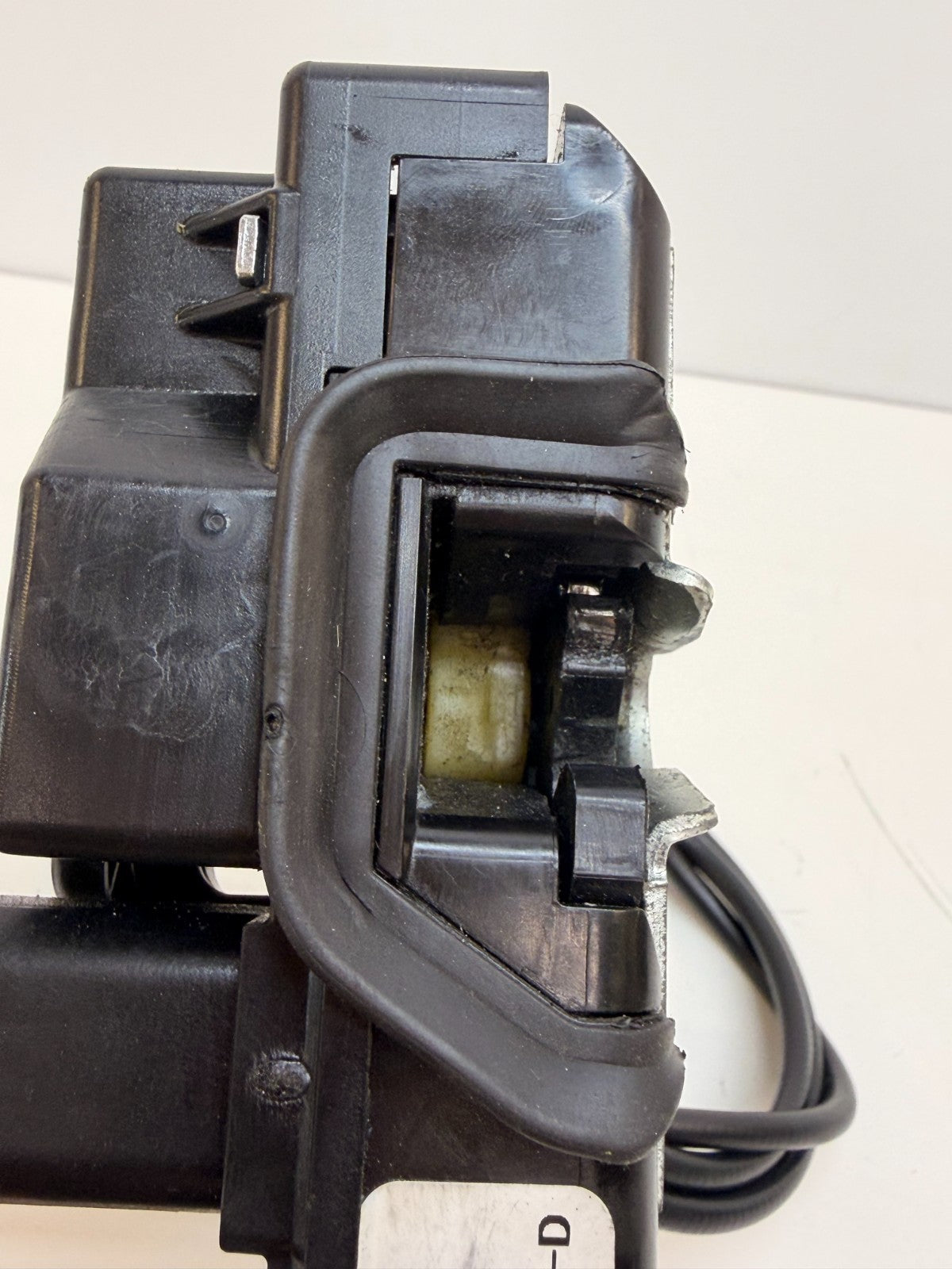 12-20 Tesla S Rear Driver Door Lock Latch Actuator w/ Cable 6008911-00-D