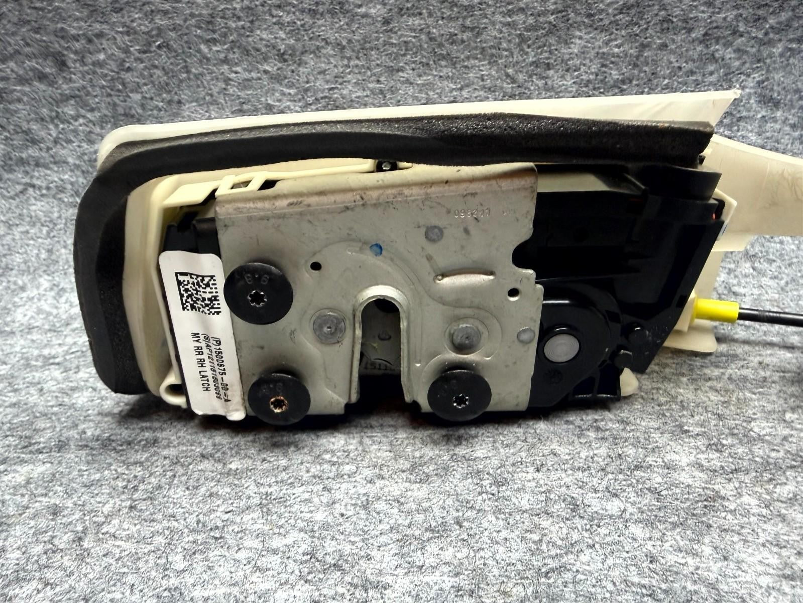 ♦️17-23 TESLA MODEL 3 Y REAR RIGHT DOOR LOCK LATCH ACTUATOR OEM, 1500675-00-A