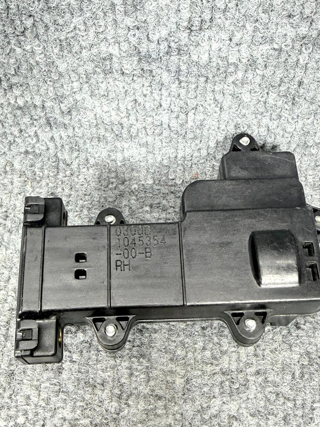 16-23 Tesla Model X Front Right Passenger Side Door Pop Actuator OEM, 104535400B