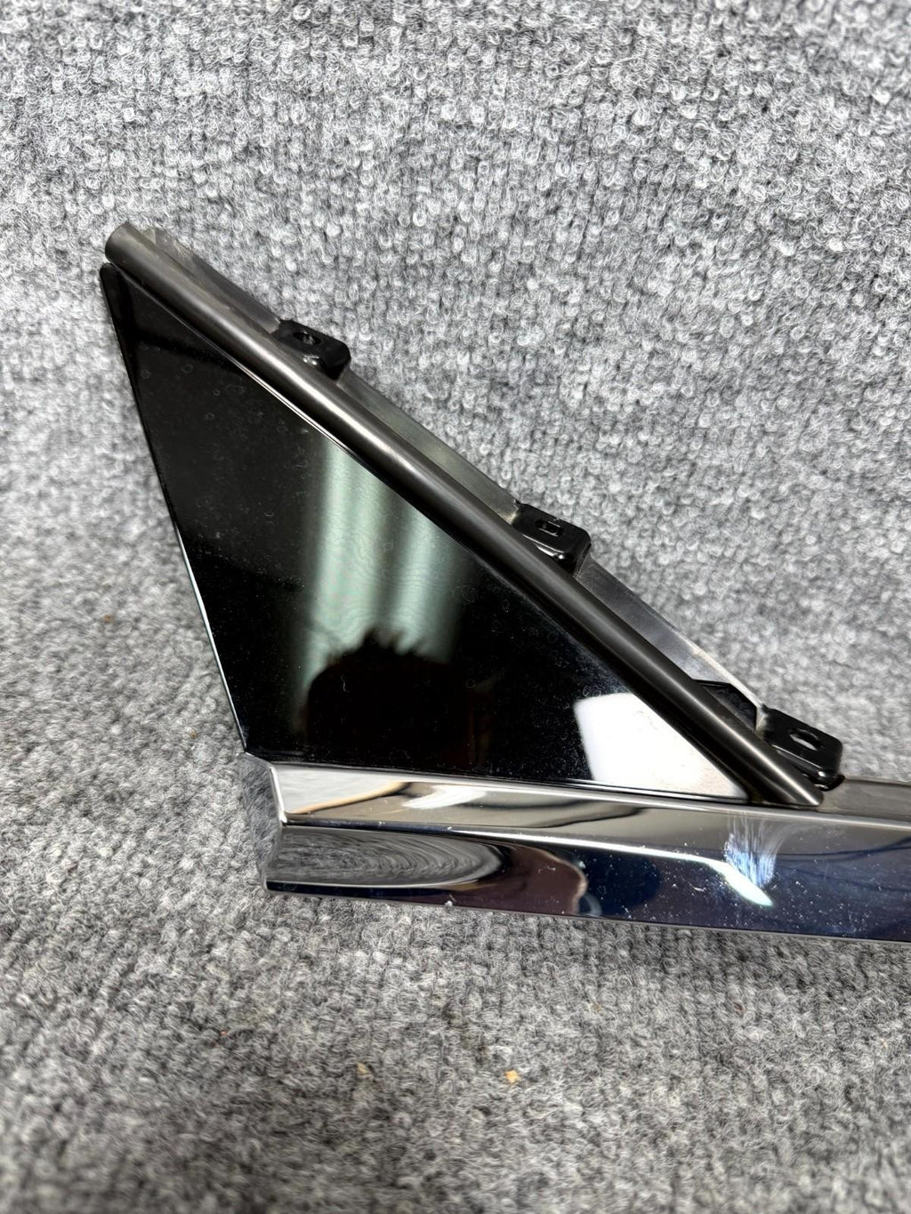 2016-2021 Tesla Model X Front Right Side Door Window Molding OEM, 1128872-00-G