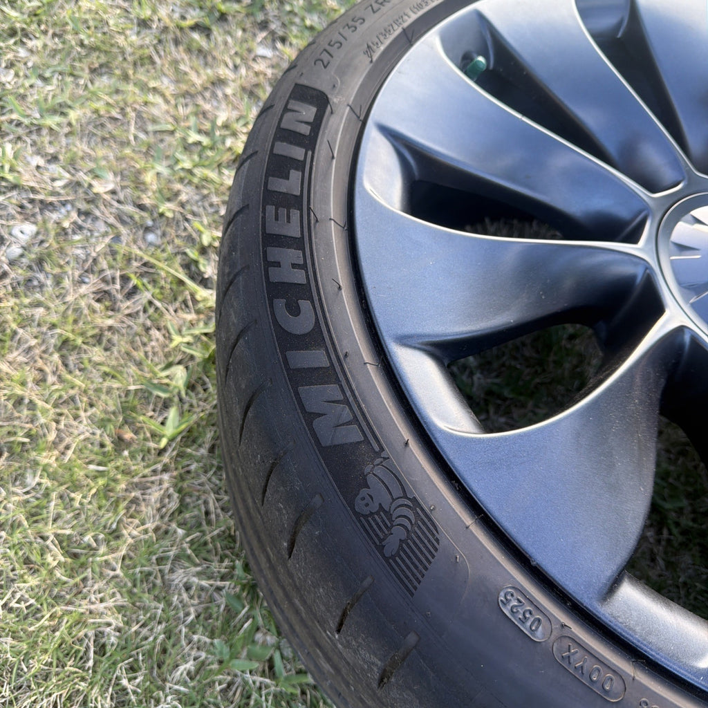 20-25 Tesla Model Y PERFORMANCE OEM 21" FRONT Wheel And Tire