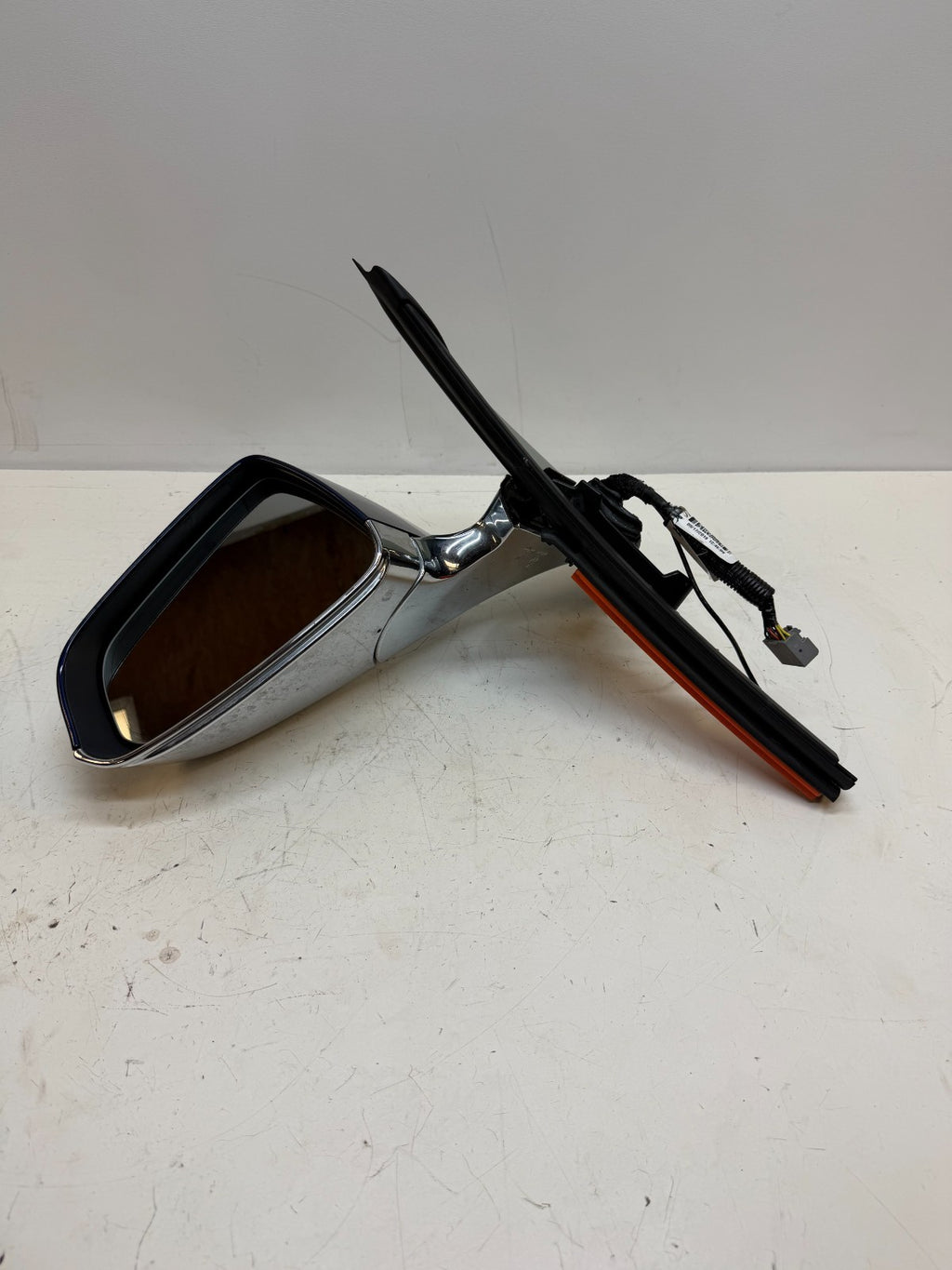 2016-2020 Tesla Model S Front Left Exterior Rear View Door Mirror 1041317-00-F