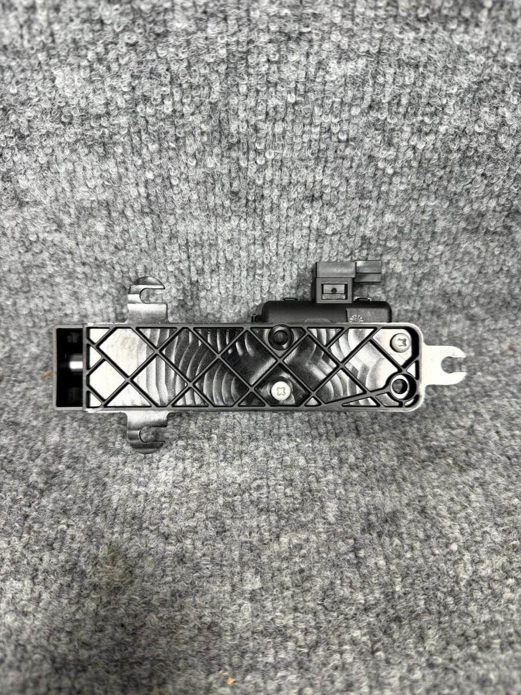16-23 Tesla Model X Front Left Side Door Lock Release Actuator OEM, 1115332-00-B