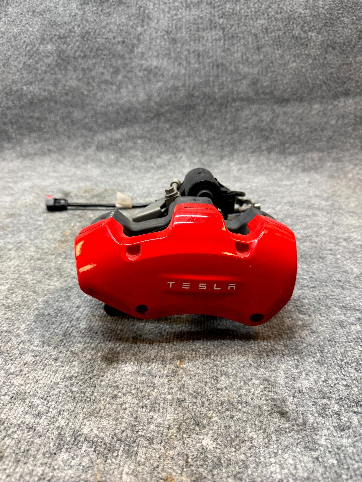 2020-2024 TESLA MODEL Y REAR RIGHT BREMBO BRAKE CALIPER RED OEM, 1188644-00-C