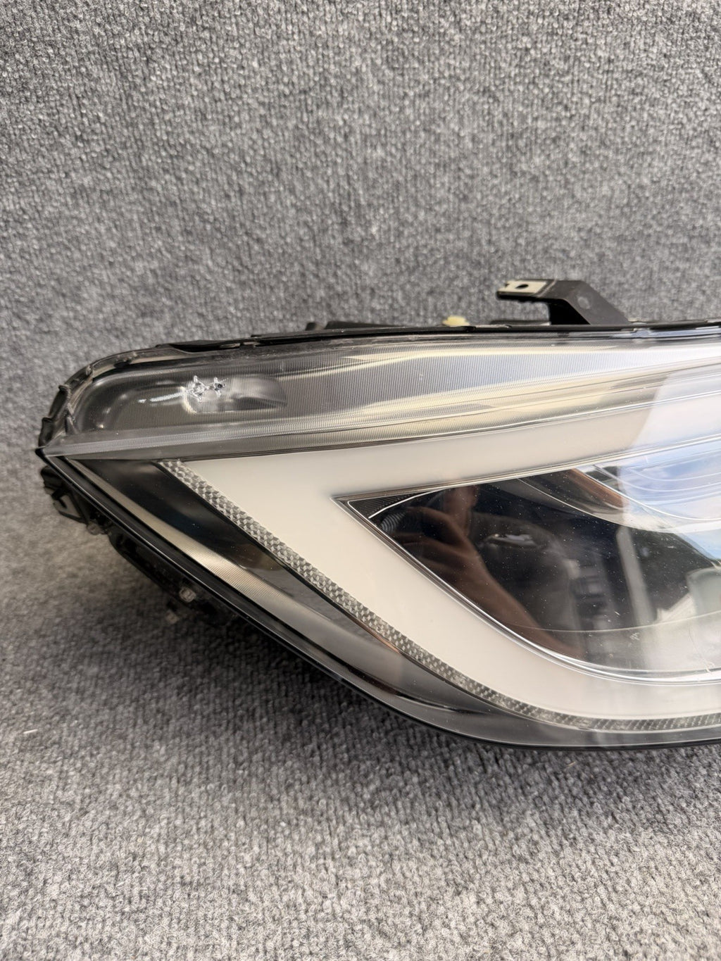 OEM  2016-2020 Tesla Model S Right Passenger Side Headlight 1053571-00-B