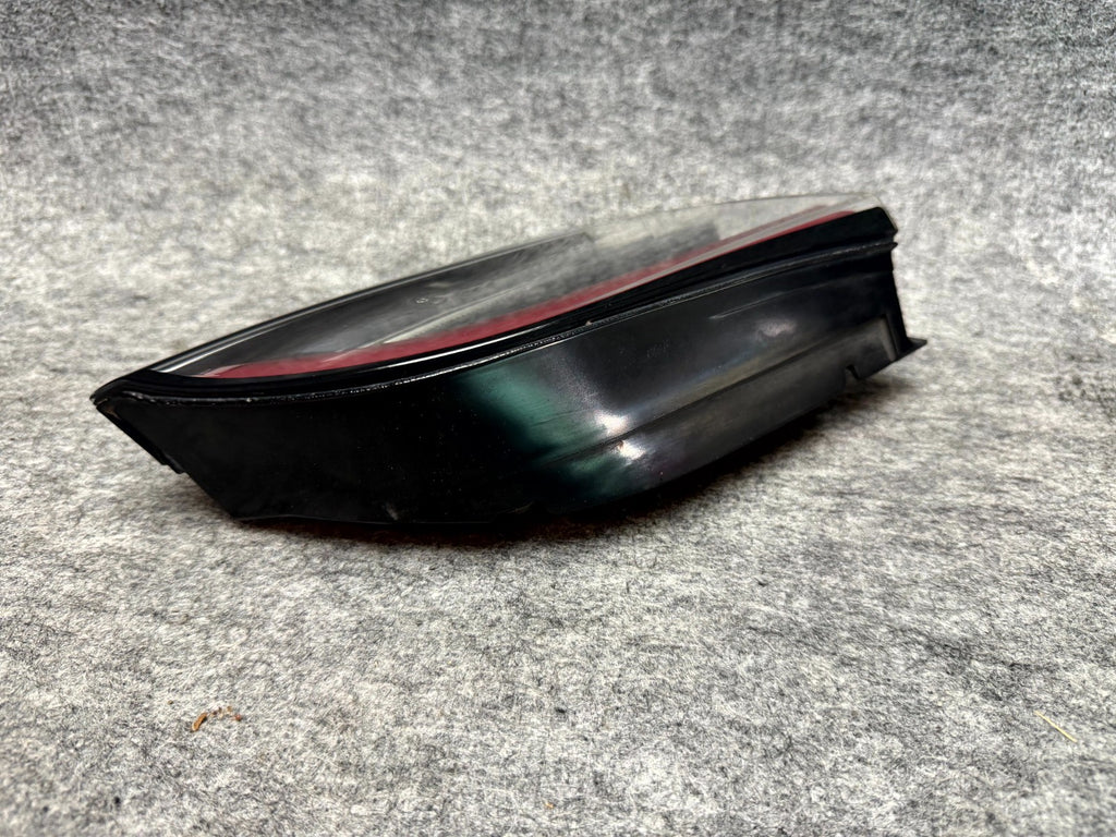 ♦️17-23 TESLA MODEL 3 REAR LEFT SIDE INNER TAILLIGHT LED LAMP OEM, 1077401 00 G